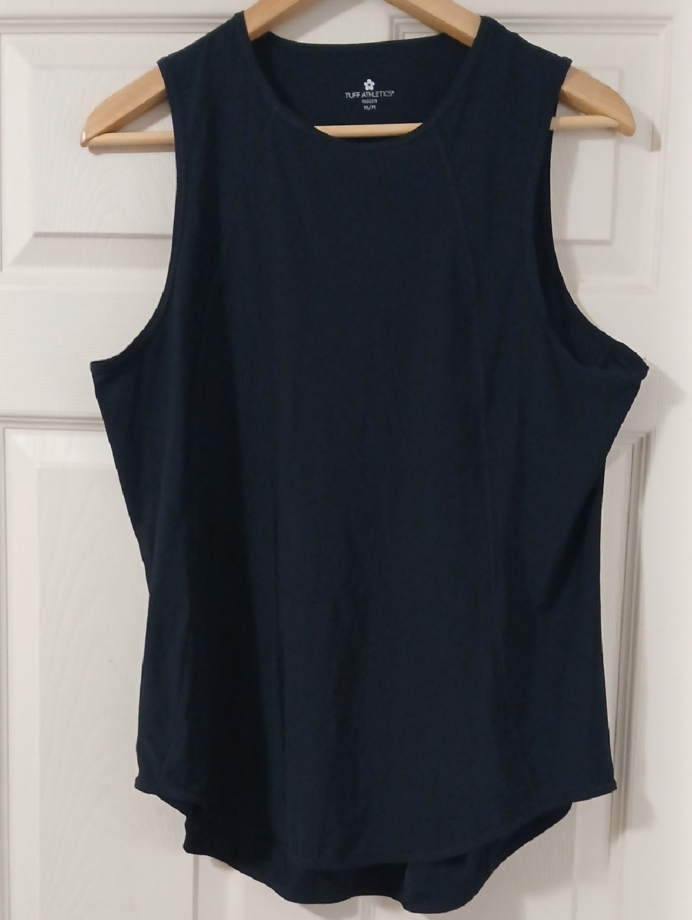 Tuff Athletics Black Sleeves Hi-Lo Hem Workout Tank Size M